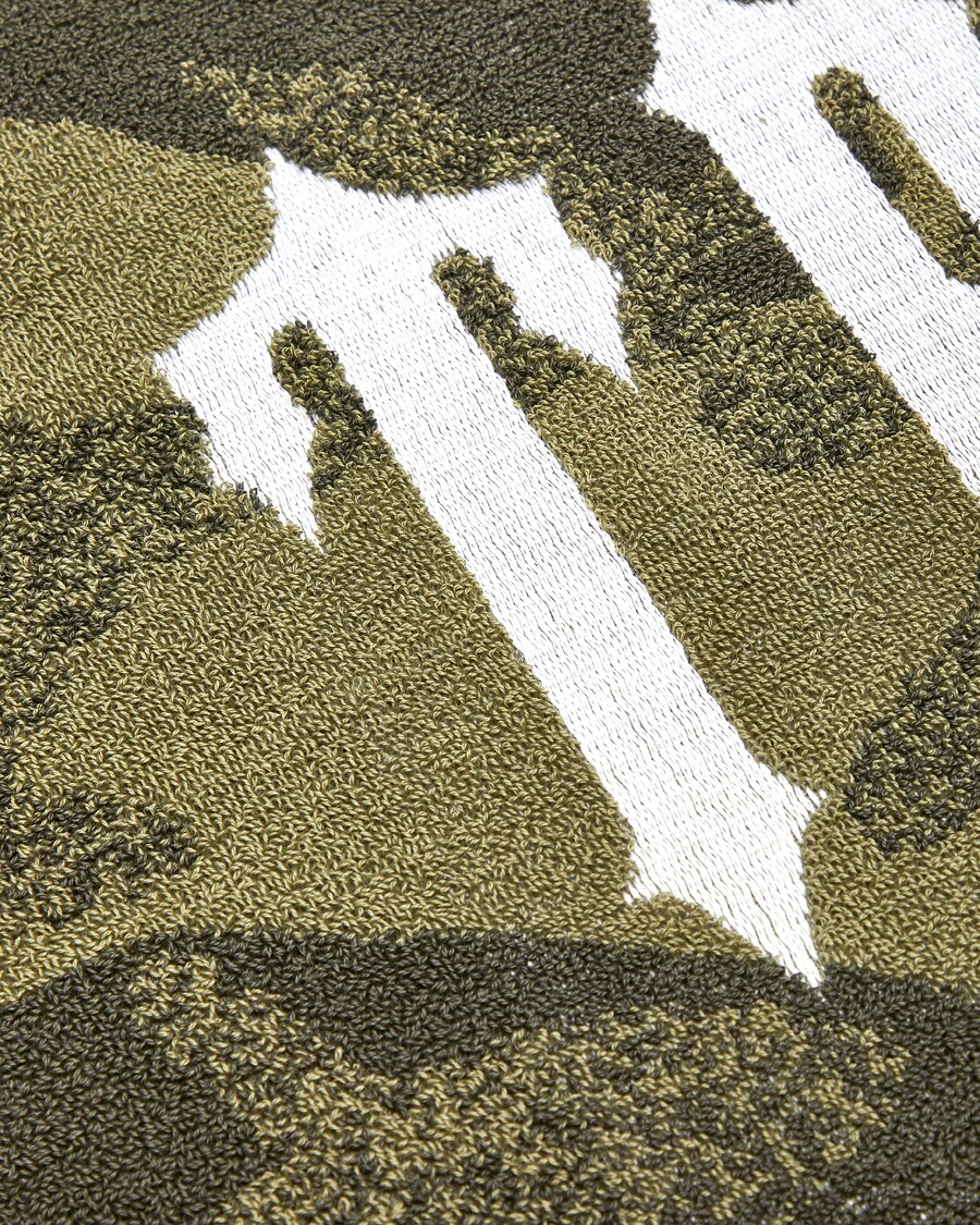 Trapstar Irongate Beach Towel - Khaki Camo