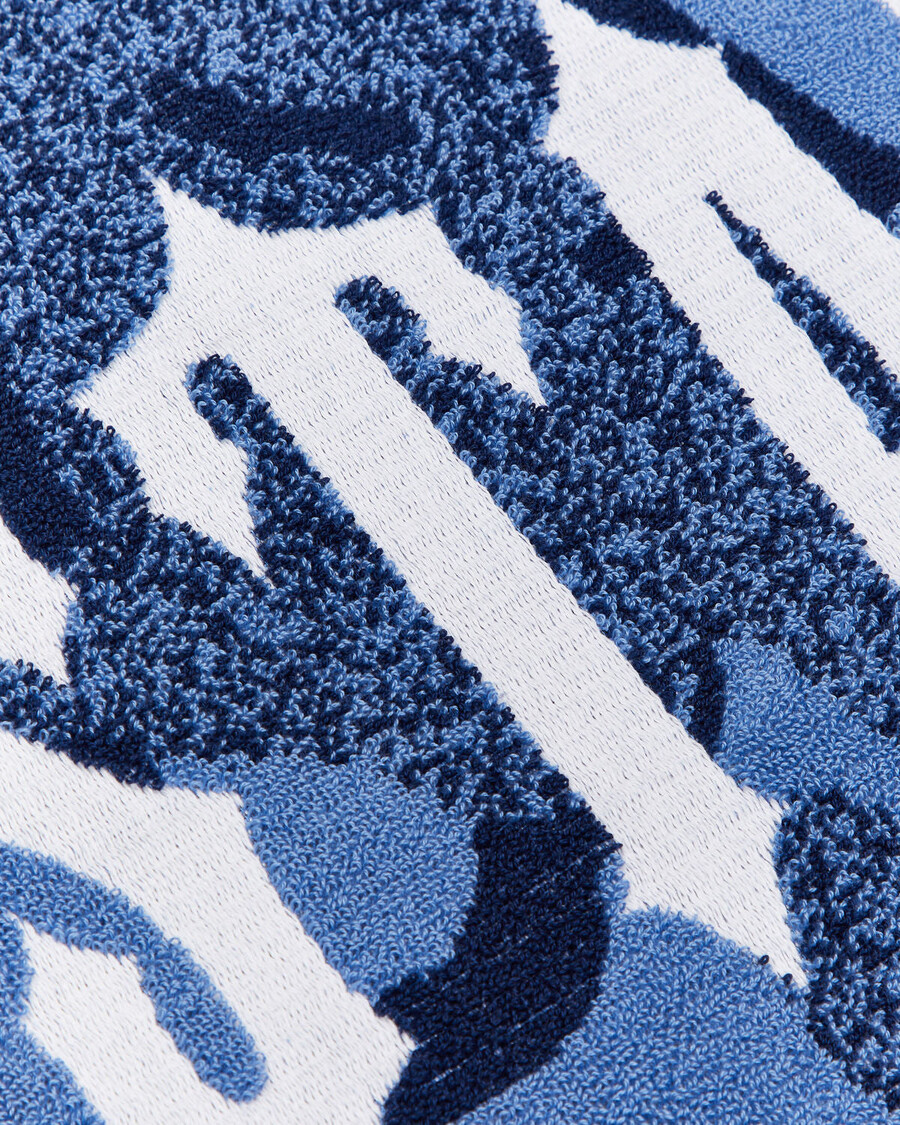 Trapstar Irongate Beach Towel - Blue Camo